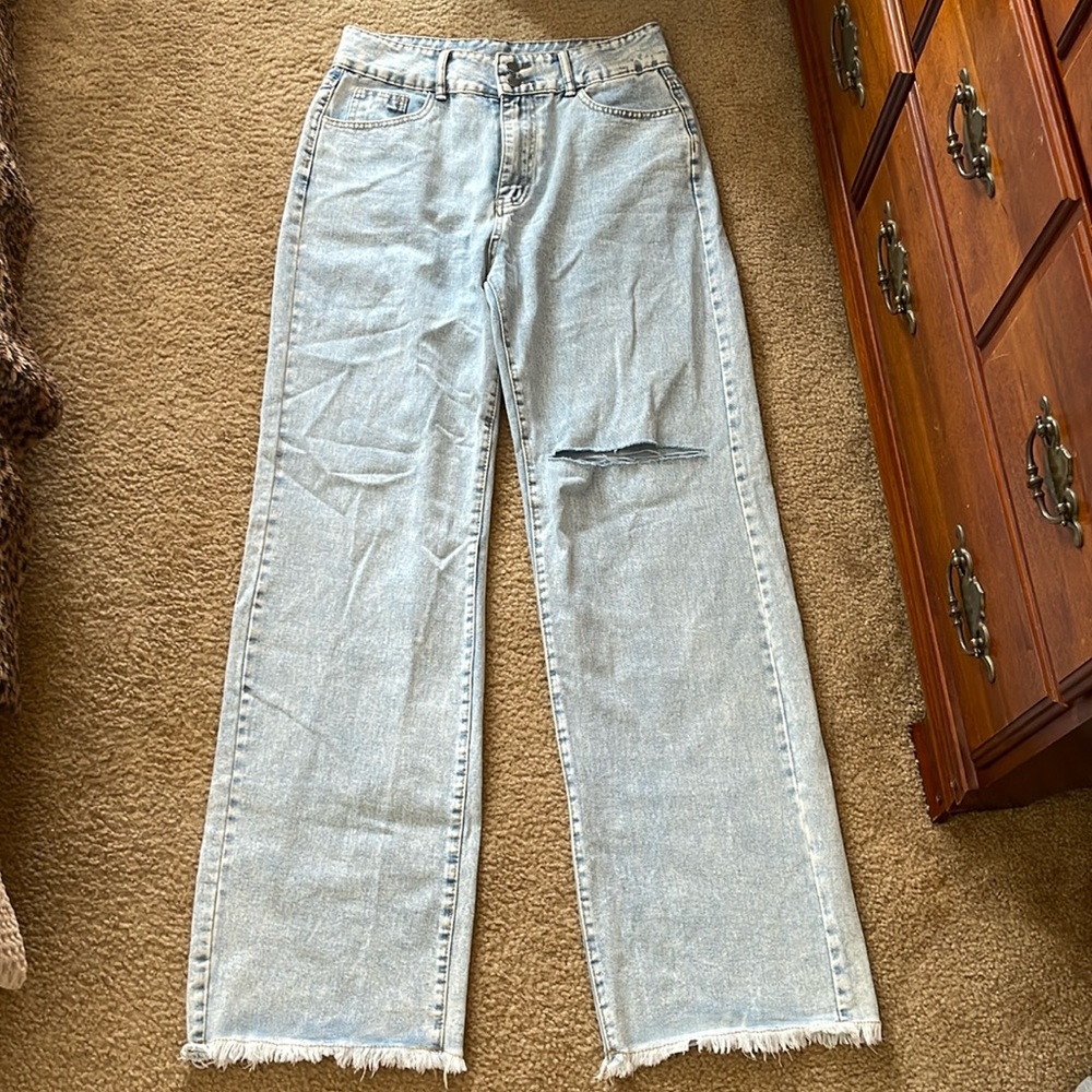 Wide Leg Jeans- Never Worn